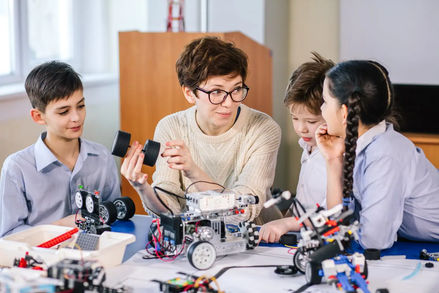 Robotyka edukacyjna: Pracownie i konkursy w Kielcach
